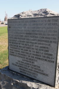 The historical marker at the Santa Anna Capture Site (Creative Commons license attribution: photo courtesy Roy Luck)