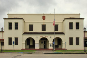 Refugio City Hall (Wikimedia Commons photo)